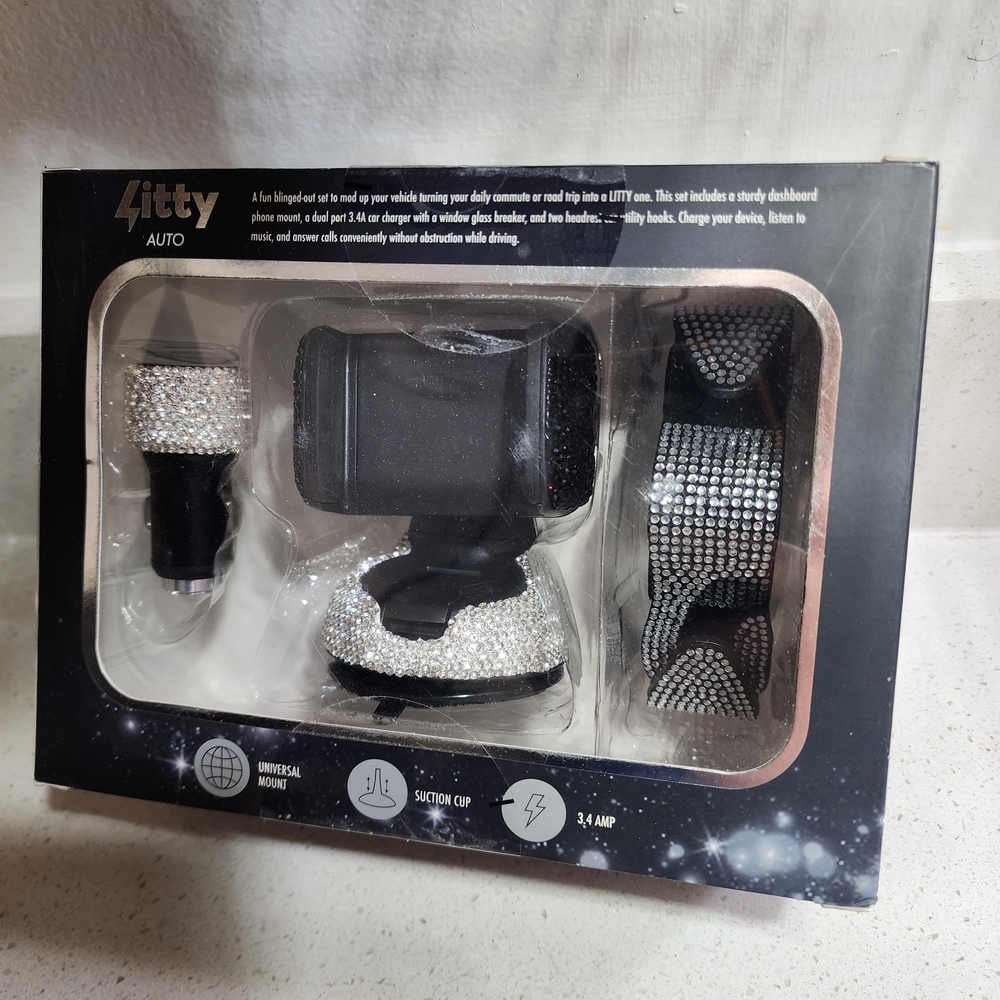 Rhinestones Car Accessories Bling Litty Auto Car Mount Set New With Tags